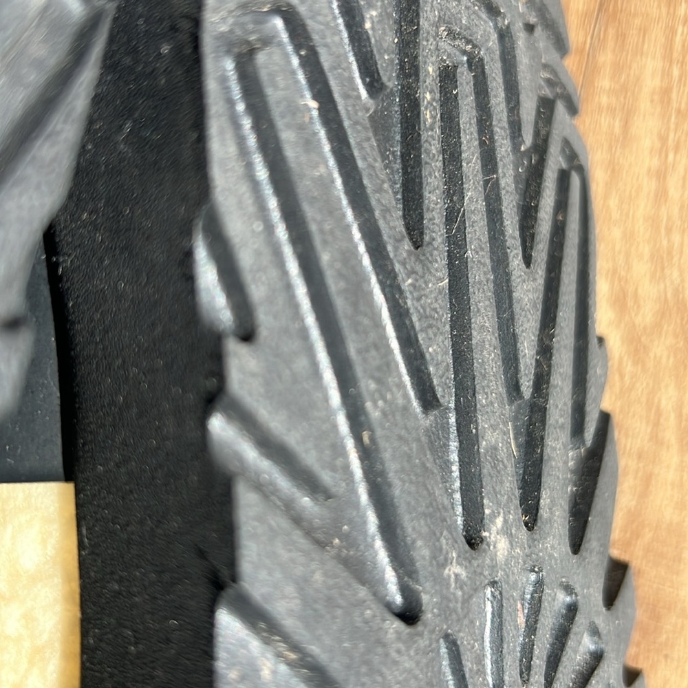 Coveted Clear/Natural & Black Ugg Rainboots!! Like New!! - Picture 6 of 6